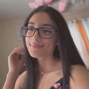 Meet your Posher, Litzy